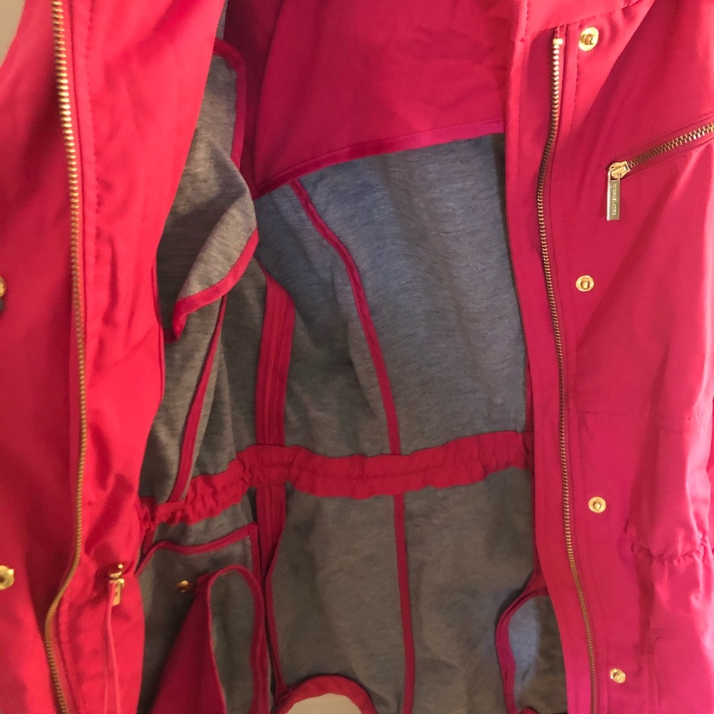 Pink rain jacket - Picture 4 of 4